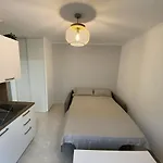 Studio Refait A Neuf, Proche Promenade Des Angais Nice